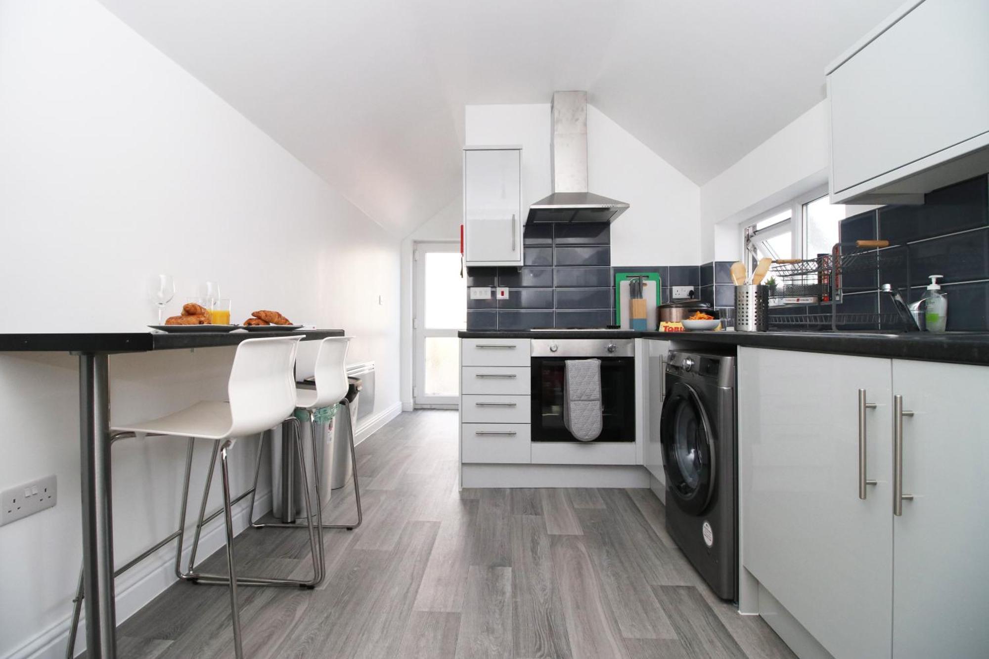 Modern Guesthouse, Fast Wi-Fi, Street Free Parking, Central, Fully Equipped 카디프 외부 사진